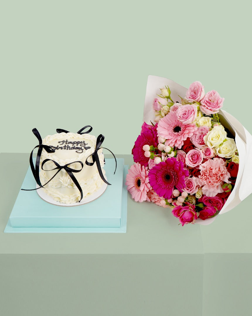 Black and White ribbons bouquet