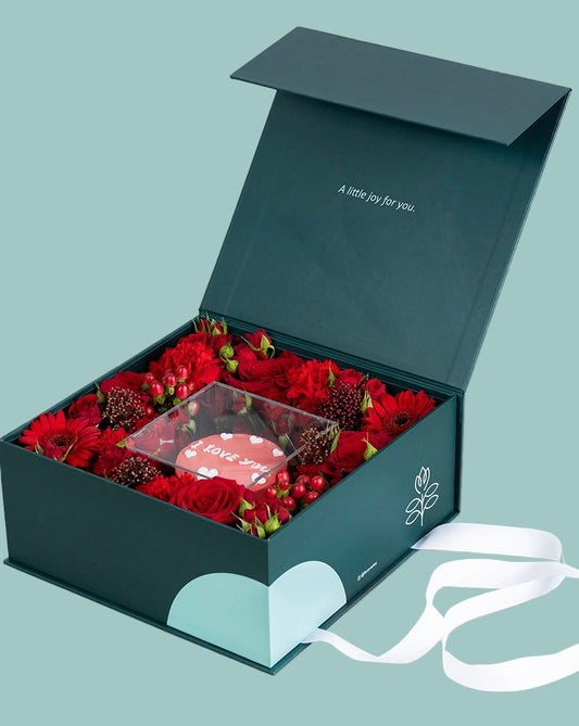 Red themed Cake and Flowers Box
